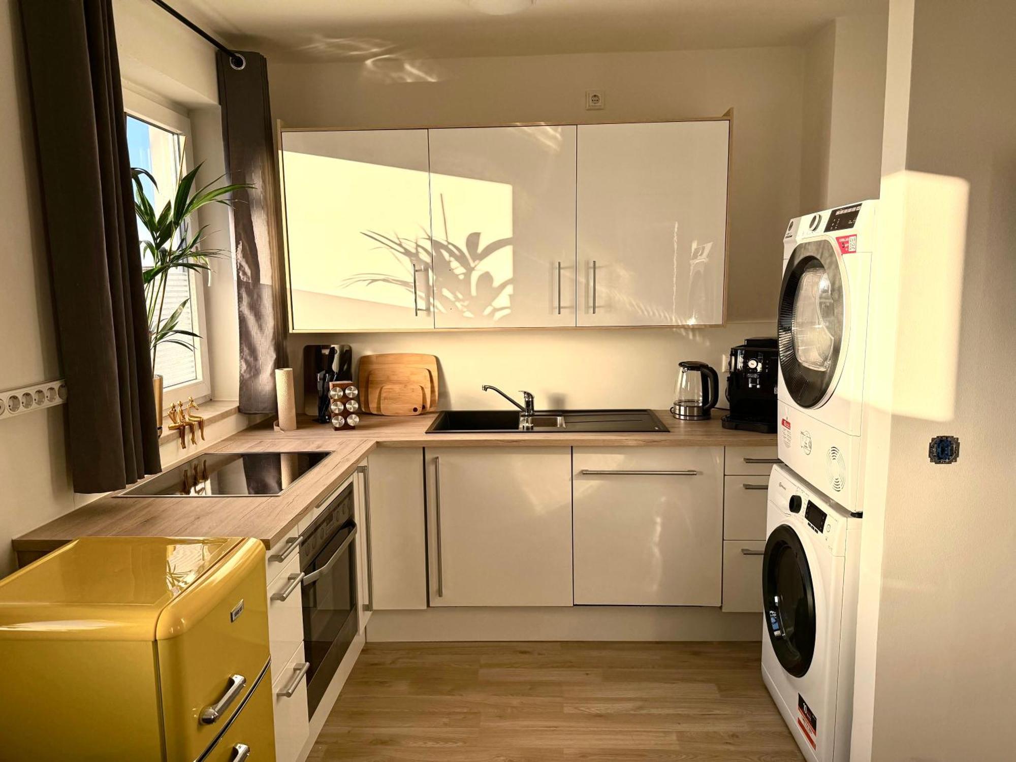 Yay - 65M2 Apartment Am Bahnhof - Smart Tv - Internet - Kaffee - Waschmaschine - Trockner Mühldorf Eksteriør bilde