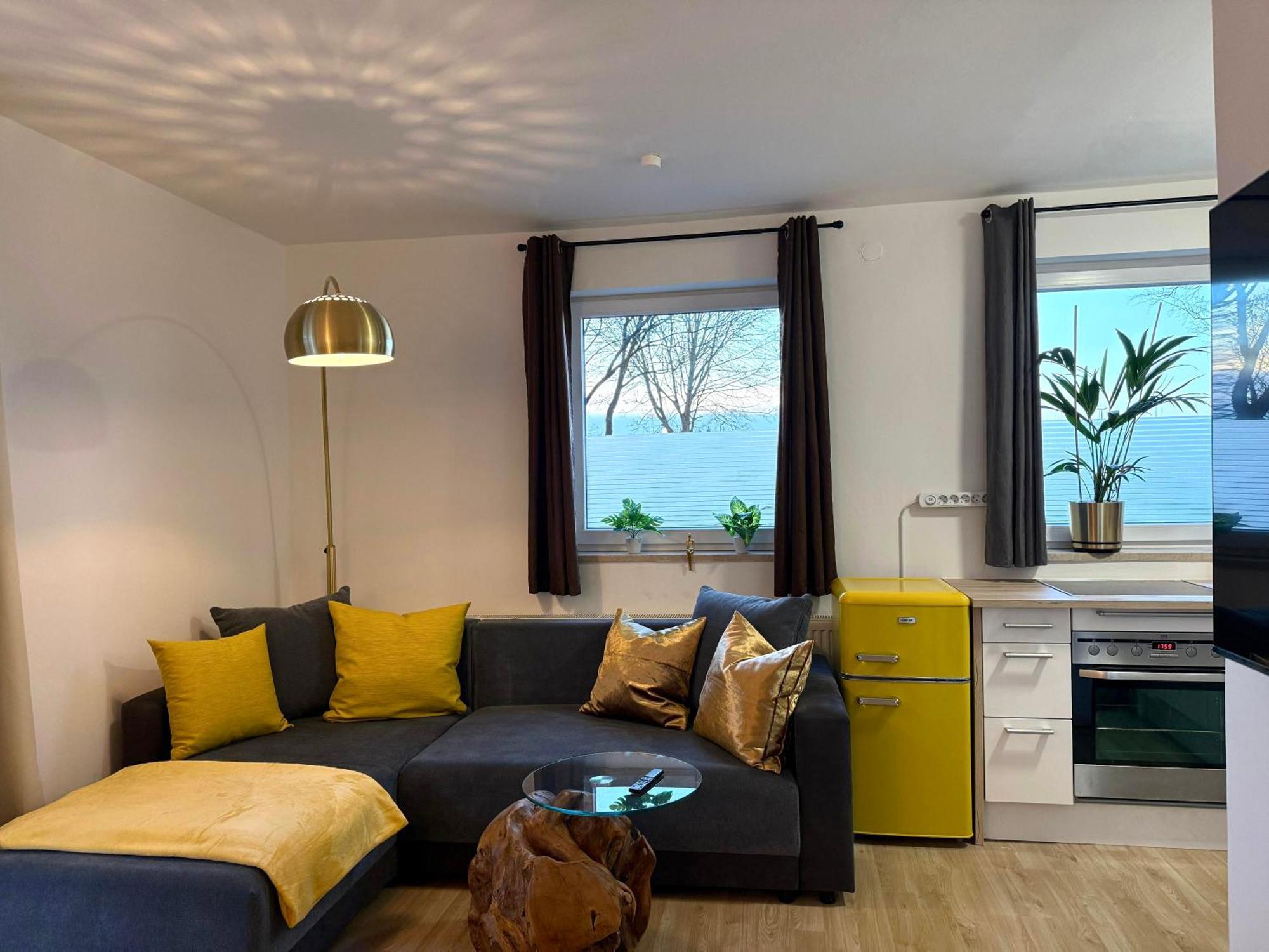 Yay - 65M2 Apartment Am Bahnhof - Smart Tv - Internet - Kaffee - Waschmaschine - Trockner Mühldorf Eksteriør bilde