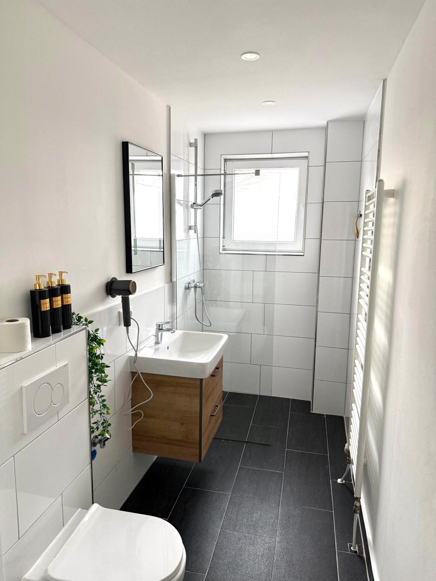 Yay - 65M2 Apartment Am Bahnhof - Smart Tv - Internet - Kaffee - Waschmaschine - Trockner Mühldorf Eksteriør bilde